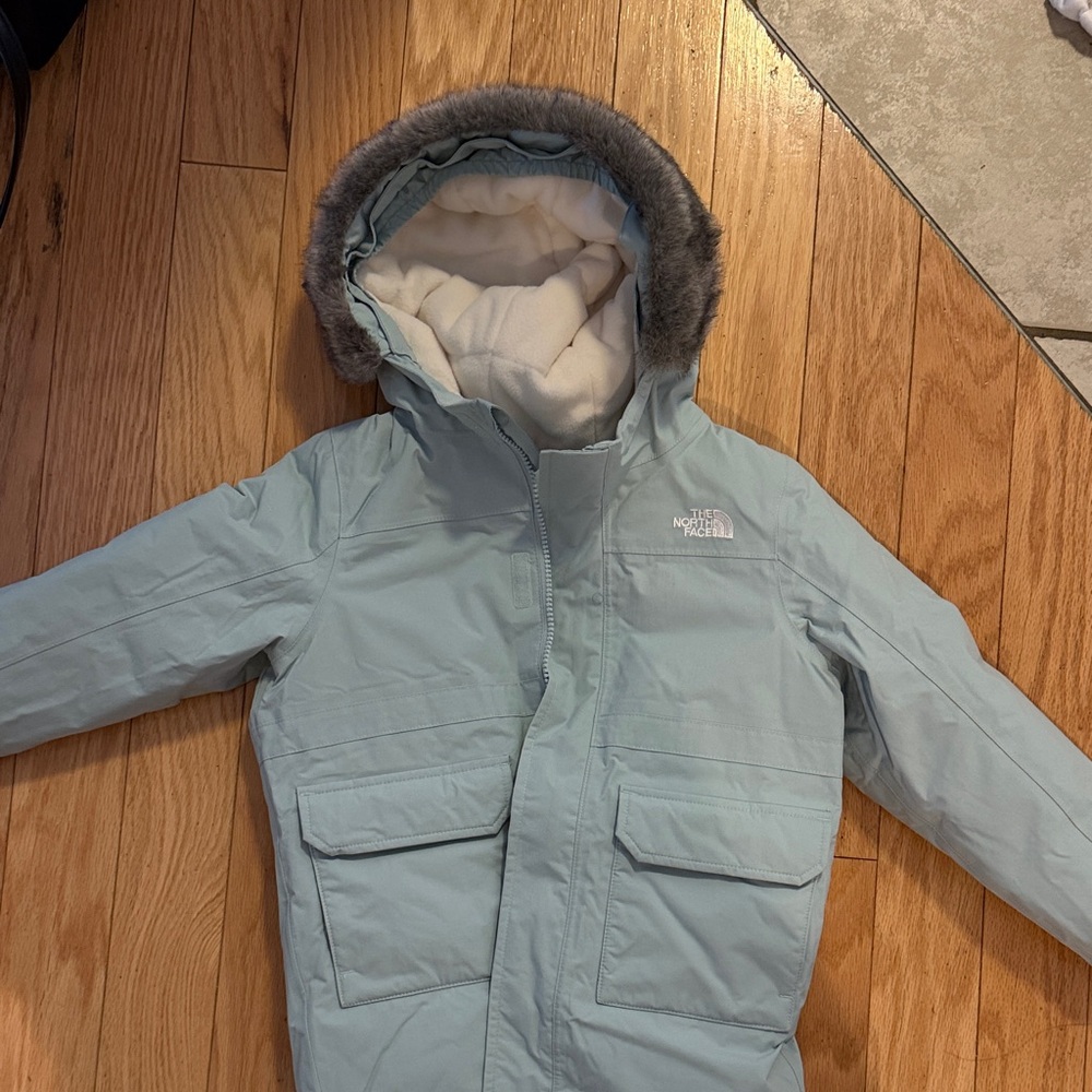 The North Face Kids Light Blue Hooded Puffer Coat with Faux-Fur Trim
